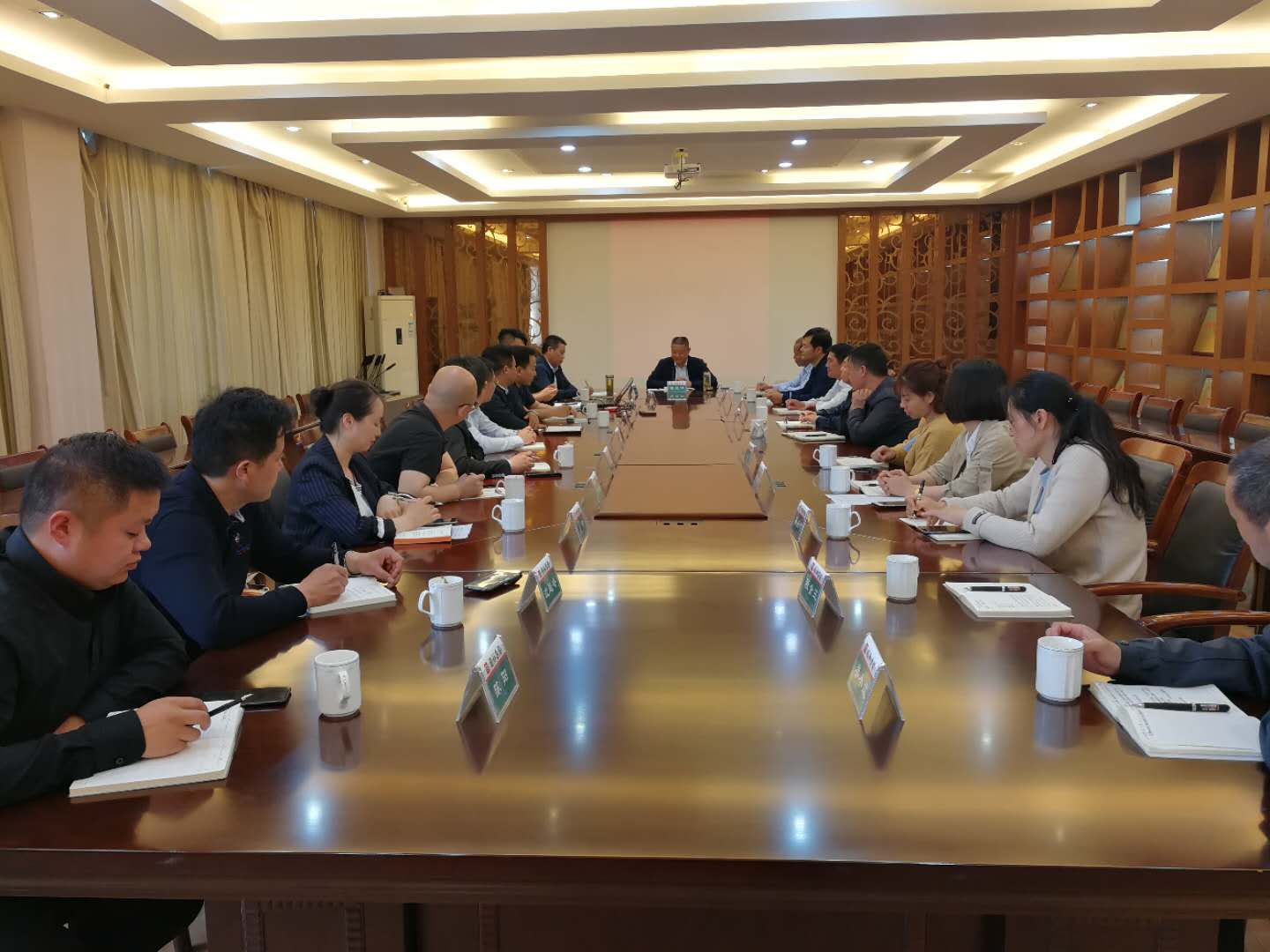 热烈祝贺：裕和建筑有限公司中高层管理团队胜利会师